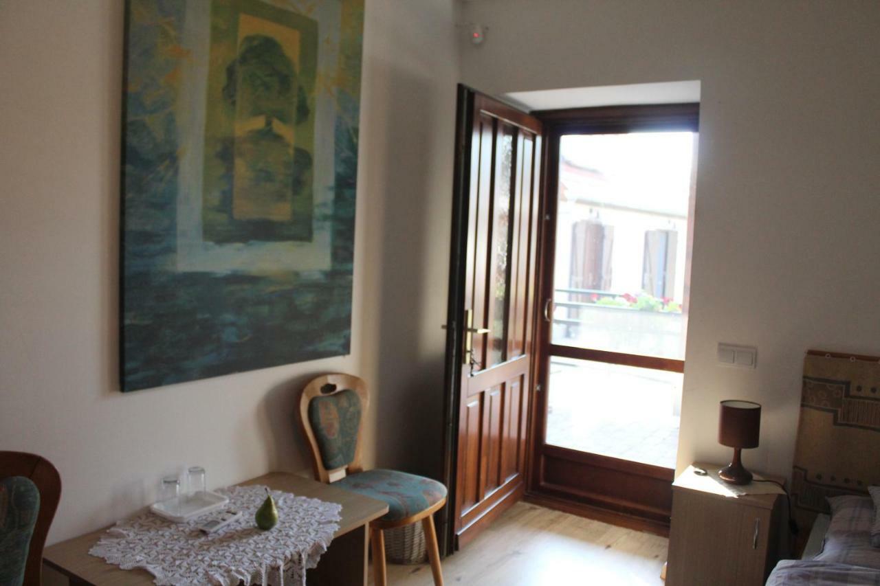 Eszter-ház vendégház Kerekegyháza Exterior foto